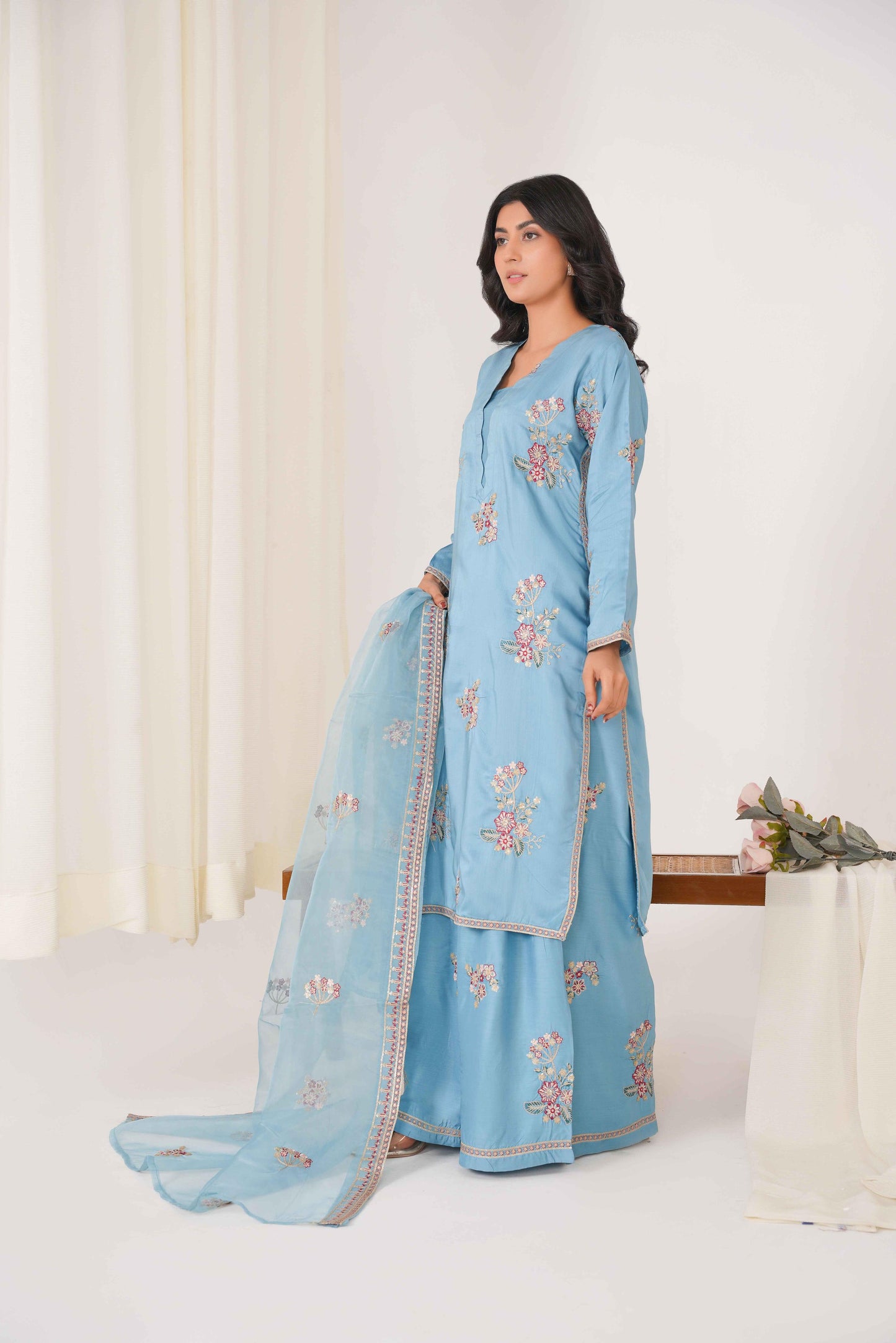 INSIYA 3PC - Embroidered Luxe Pret