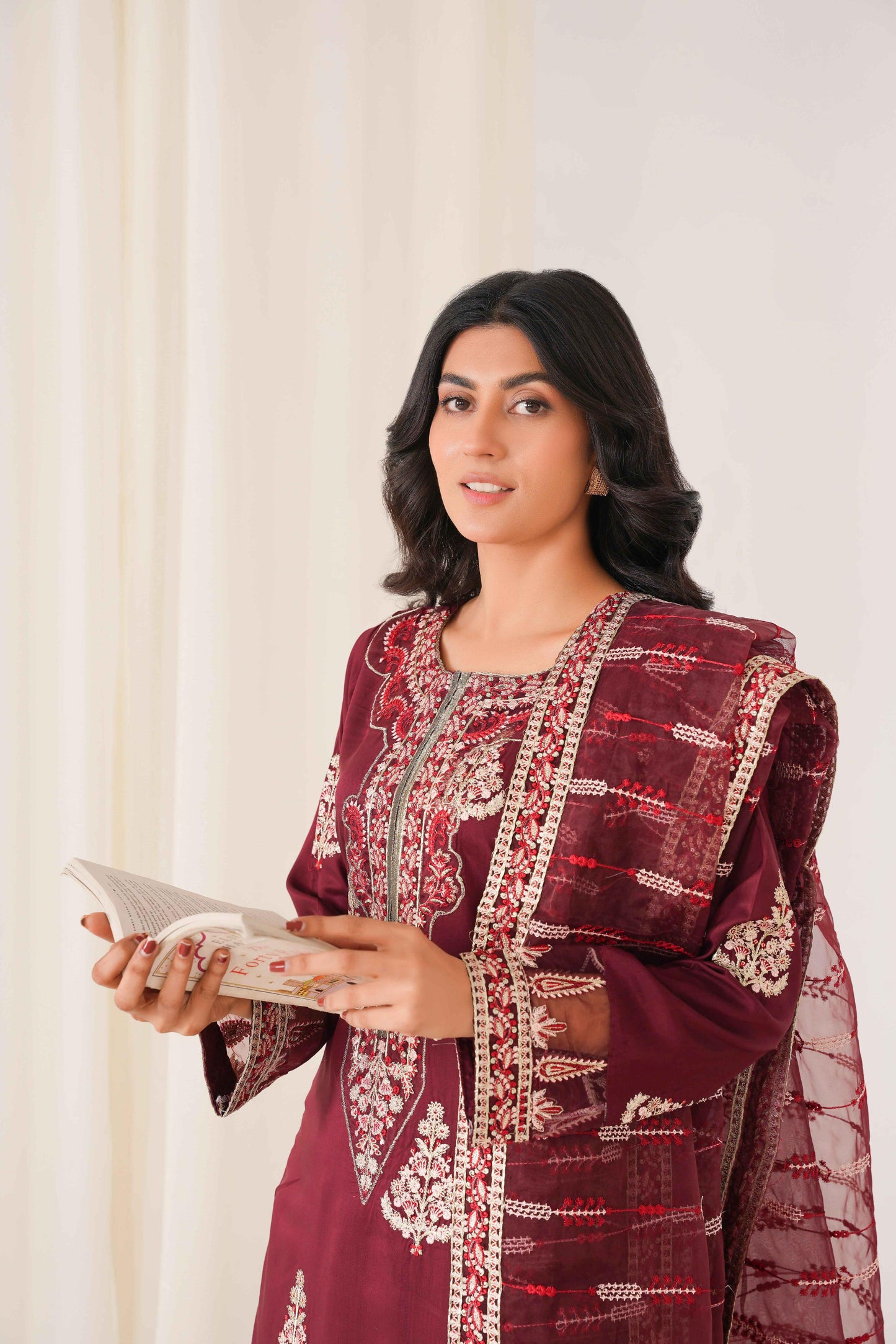 Magenta 3PC - Embroidered Luxe Pret